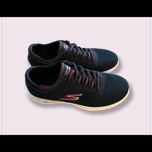 Skechers Size 7 sneakers